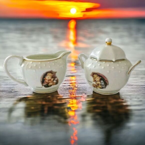 MJ HUMMEL Danbury Sugar & Creamer Set Porcelain Rainy Day Boy Girl Vintage - Picture 1 of 16